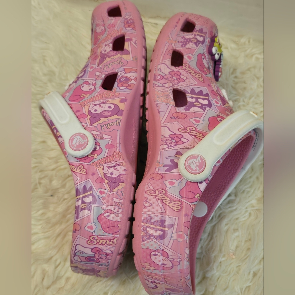 Hello Kitty  Crocs -Pink - Picture 11 of 16